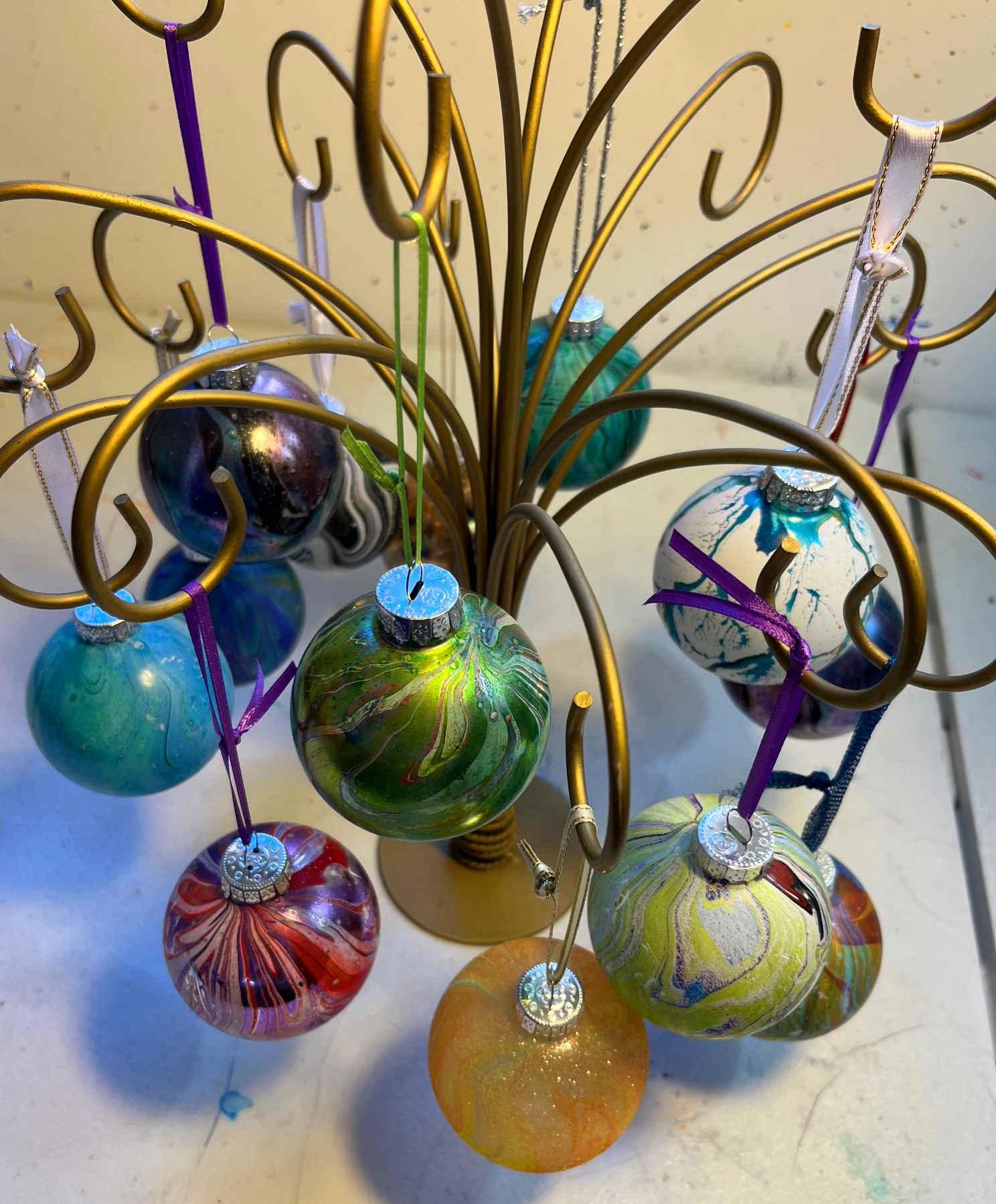 Wertheim Marbled Glass Baubles Workshop PR pic – Peggy Wertheim